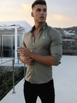 Trending*Blakely Clothing Merrick Fitted Stretch Shirt