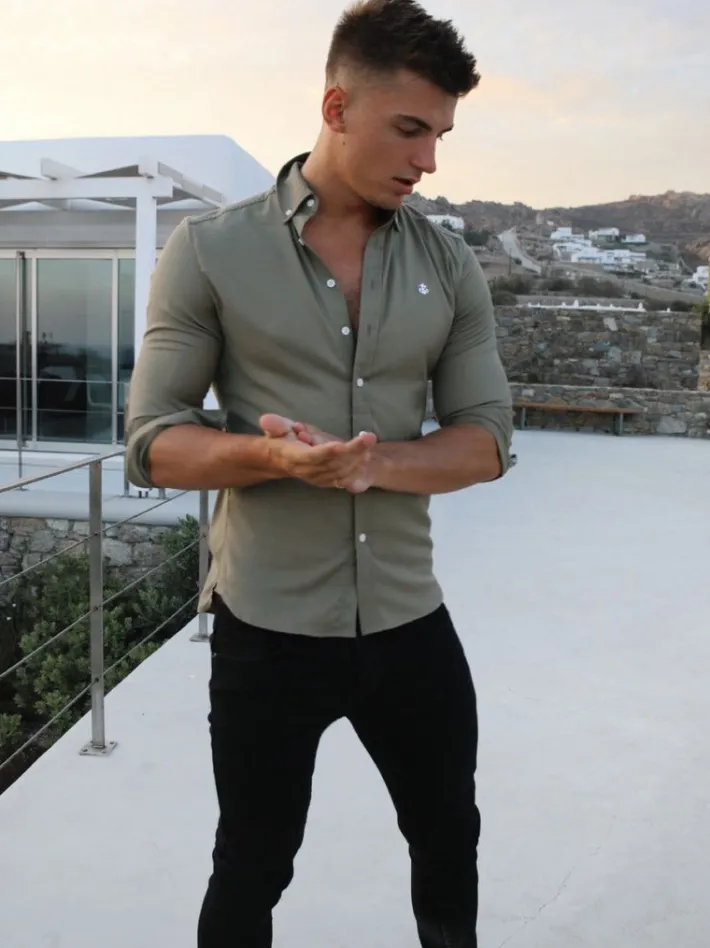 Trending*Blakely Clothing Merrick Fitted Stretch Shirt